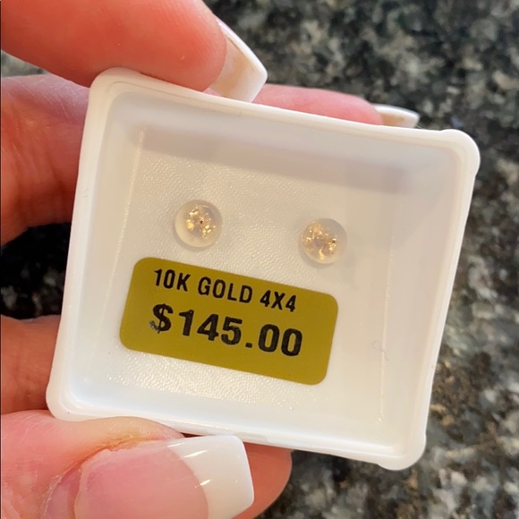 10K Gold Push Back 4mm Princess cut Earrings same day shipping - Picture 2 of 11